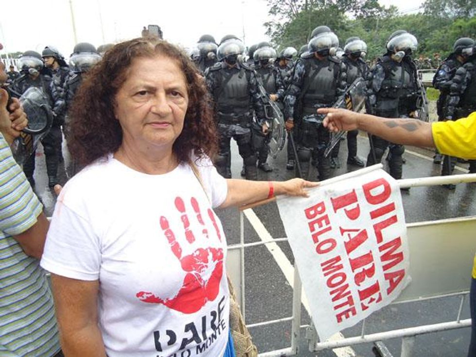 2013-04-16-AntoniaMeloprotestingCREDITRUYSPOSATI.jpg