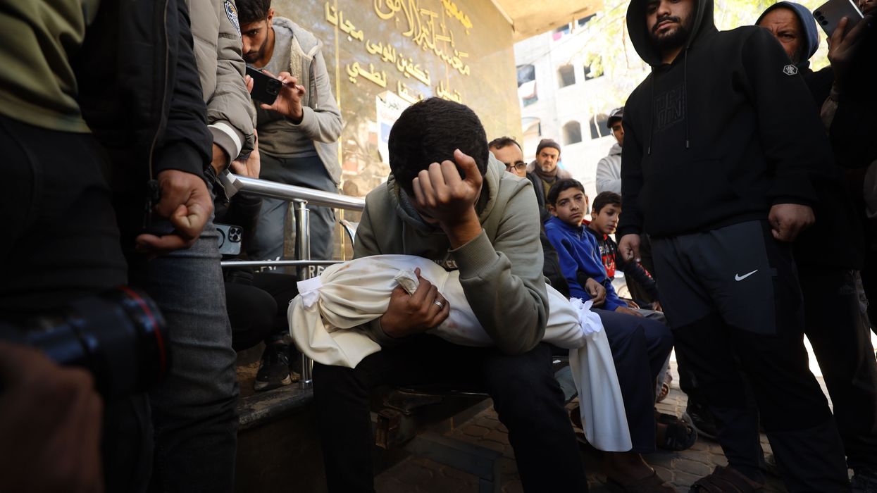 6 Gazans killed in Israeli artillery shelling in new ceasefire violation