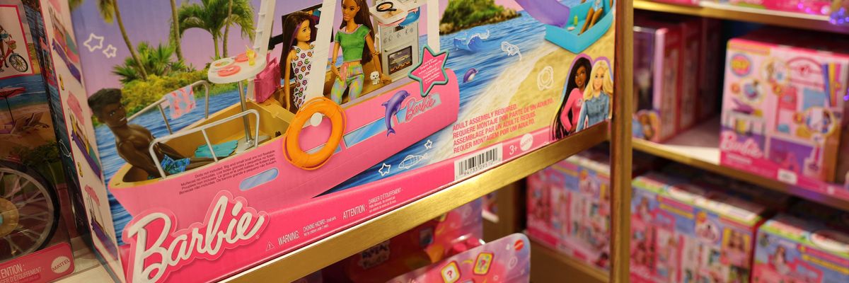 A Barbie playset.