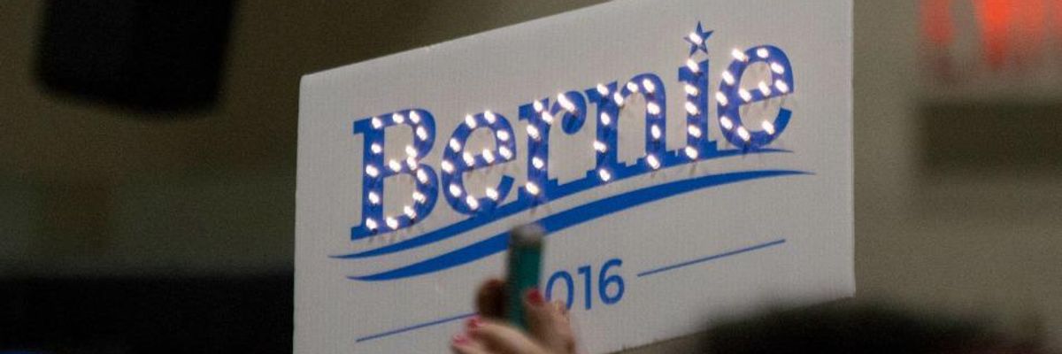 Day Before Iowa: Sanders, Clinton in Virtual Tie, as Bernie Touts Campaign's Momentum
