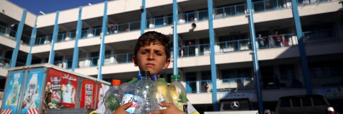 Israel's Assault on Gaza Left 400,000 Without Regular Access to Clean Water: Oxfam