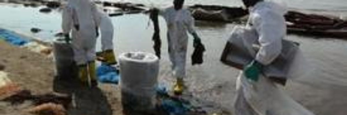 Gulf Oil Spill Is Public Health Risk, Environmental Scientists Warn