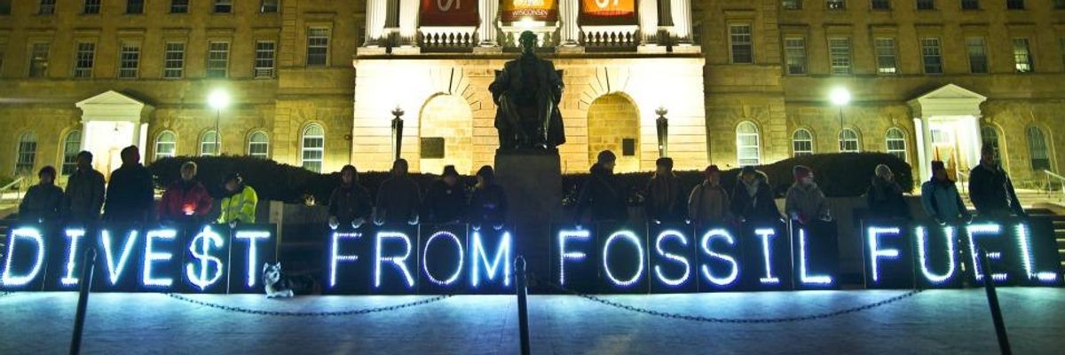 #DivestMIT: Scientists Stage Sit-In to Demand Fossil Fuel Divestment