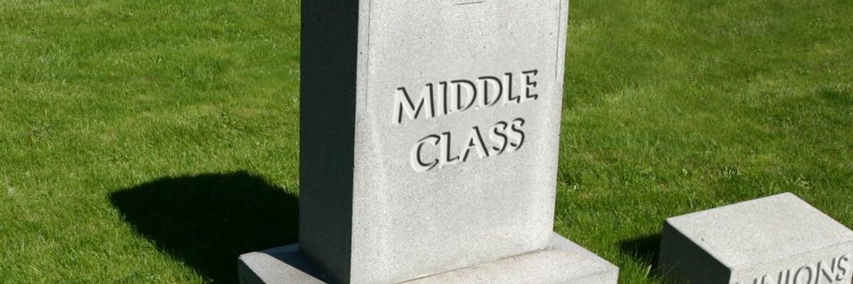 Deepening Inequality Driving US Middle Class into Oblivion