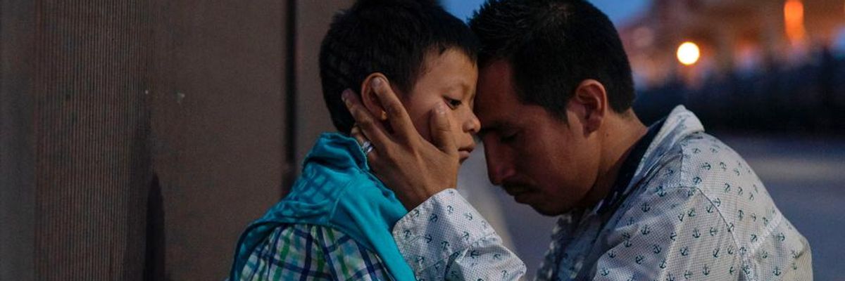 Lawyers Can't Reunite 666 Seized Migrant Children With Parents--121 More Than Previously Believed