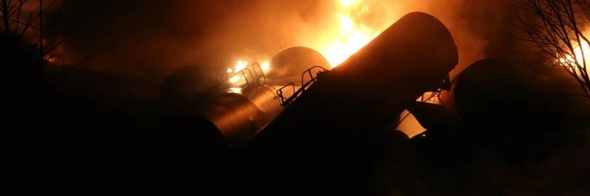 After Latest US Oil Train Disaster, Expert Says Tens of Millions Living Inside 'Blast Zone'
