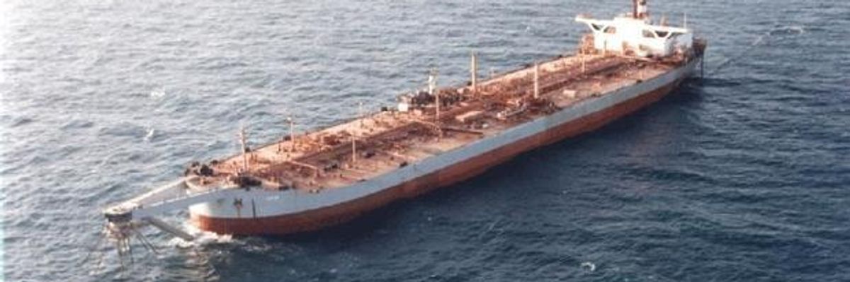 'Massive Floating Time Bomb':  Warnings of Ecological, Humanitarian Disaster as Tanker Risks Dumping Four Times More Oil Than Exxon Valdez