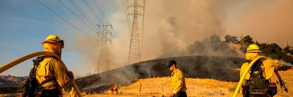Because 'For-Profit Motive Does Not Work,' Ro Khanna Backs Public Ownership of PG&E as Fires Rip Through California