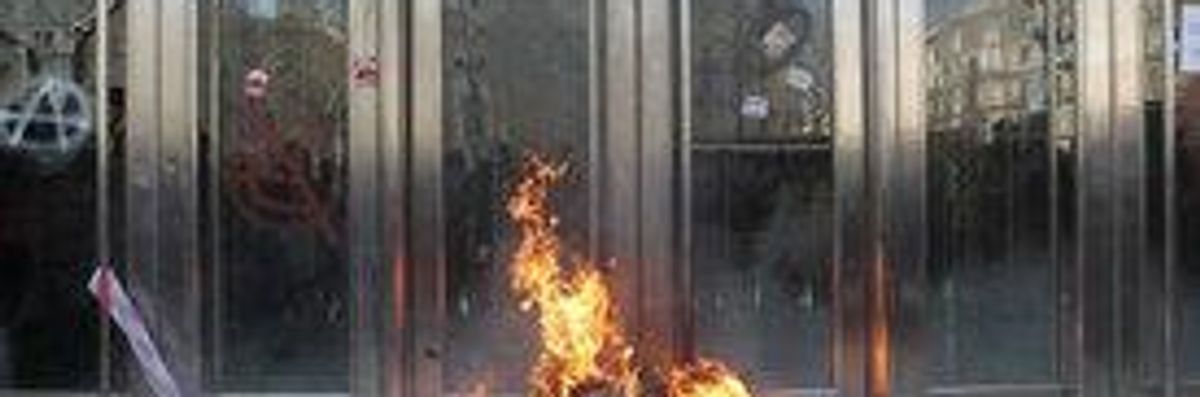 Spanish Workers, Students Mass in General Strike
