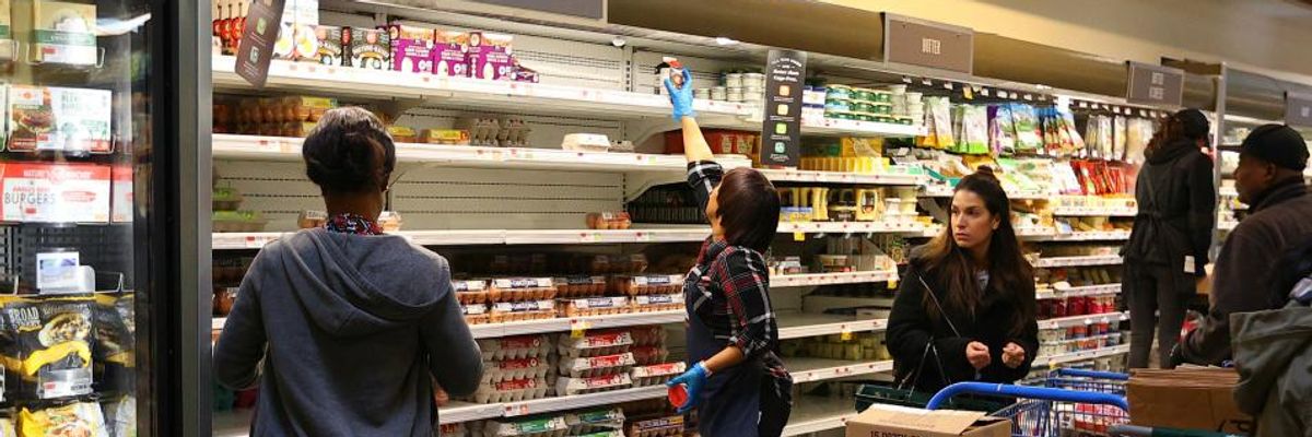 'Grotesque Level of Greed': Owned by World's Richest Man Jeff Bezos, Whole Foods Wants Workers to Pay for Colleagues' Sick Leave During Coronavirus Pandemic