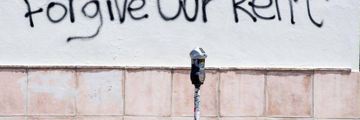 'Full-Blown Homelessness Crisis' Coming, Warns John Oliver as Eviction Tsunami Fears Grow