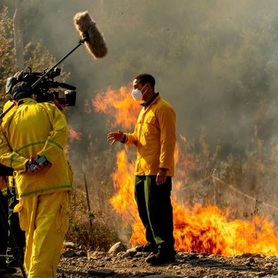 A journalist reports from the Santa Ana wind-driven Bond Fire