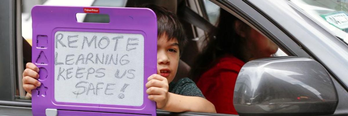 Medical Experts Speak Out as Trump Doubles Down on False Claim That Children Are 'Virtually Immune' to Covid-19