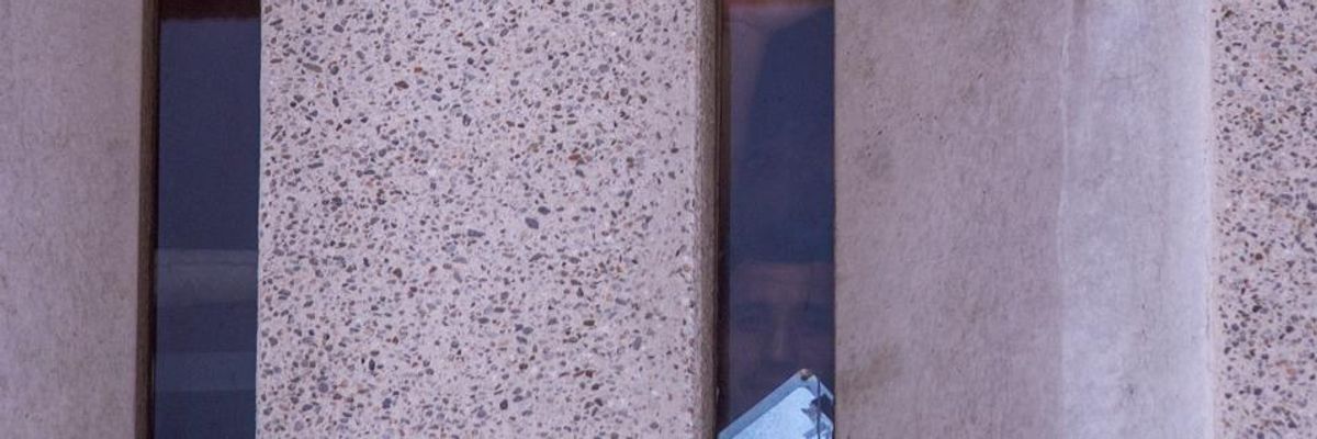 In 'Huge Win' for Immigrant Rights, Trump Administration Ordered to End Indefinite Detention of Asylum Seekers