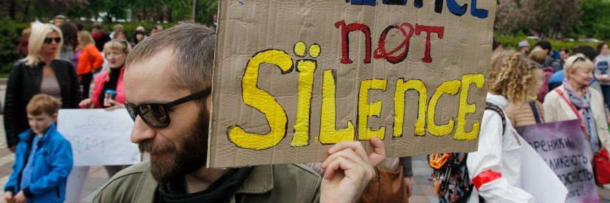 'Students Have Led and We Must Follow': Thousands of Scientists From 40 Nations Join Global Climate Strike