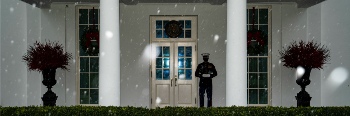 The Final Days of Donald Trump, Absentee President