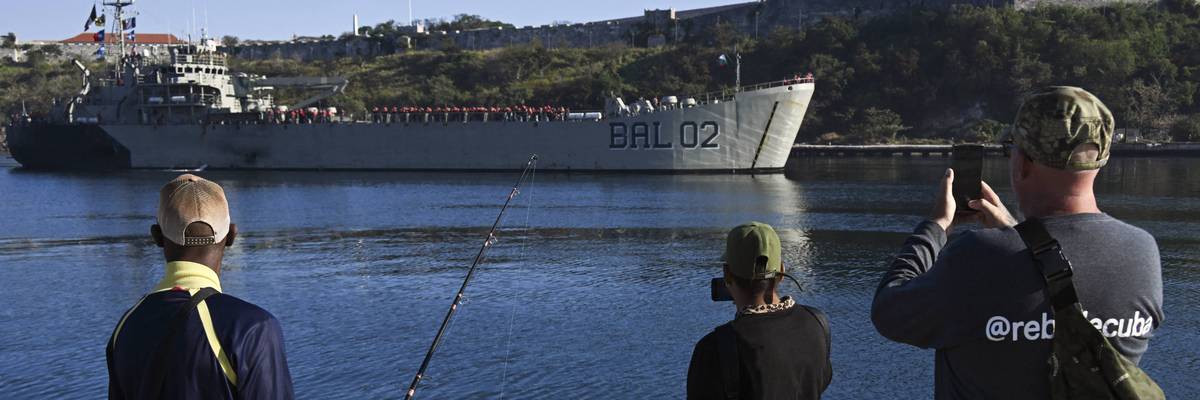 A Mexican Navy ship arrives at Havana Bay