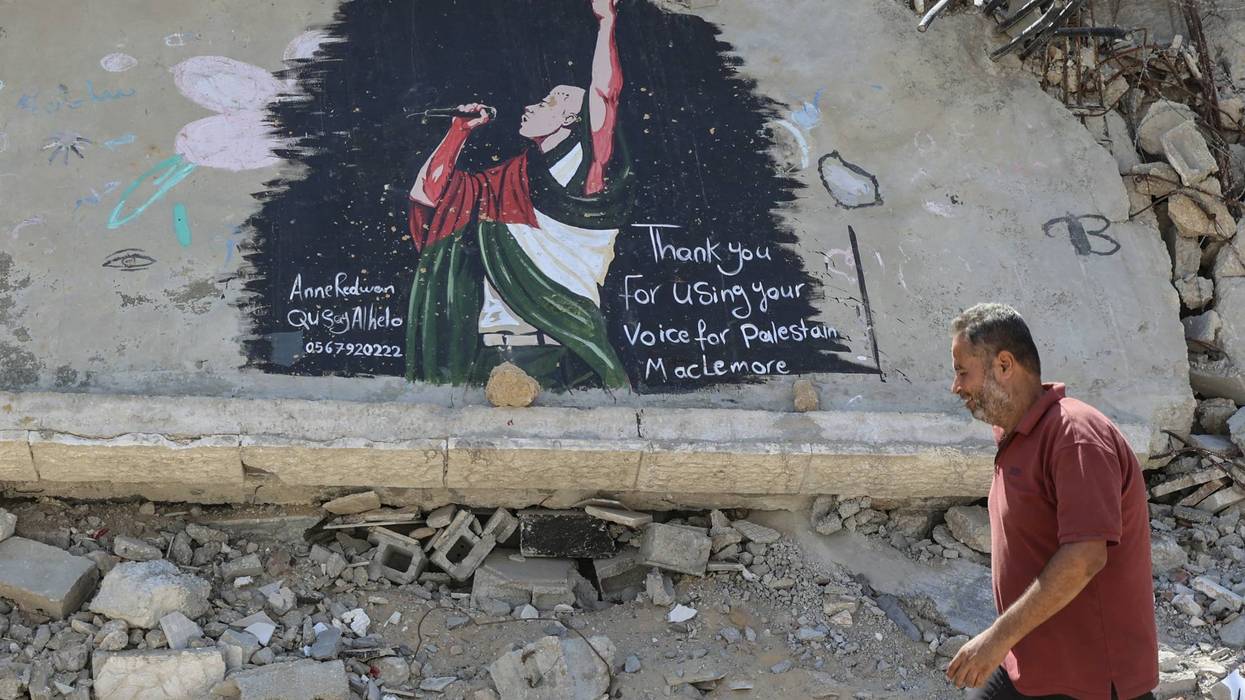 A mural of Macklemore in Palestine.