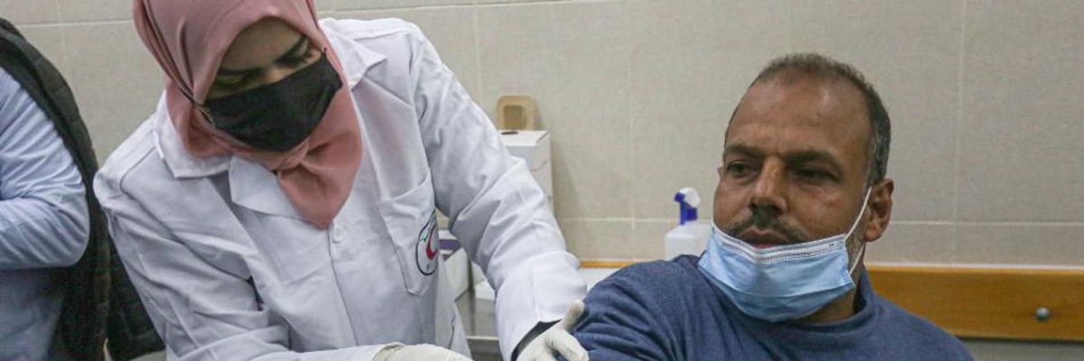 'Outrageous': Sanders Rips Netanyahu for Sending Covid Vaccines to Foreign Allies as Palestinians Denied Access