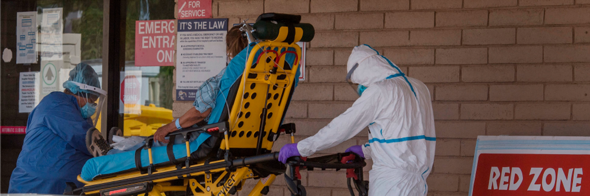 'This Is a Tsunami... Pay Attention': With All Eyes on Election Results, Experts Horrified as Covid-19 Hits New Record