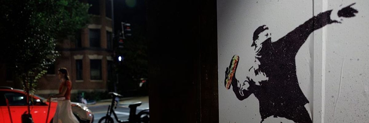 DC Grand Jury Refuses to Indict Sandwich-Throwing Man Opposed to Trump City Takeover