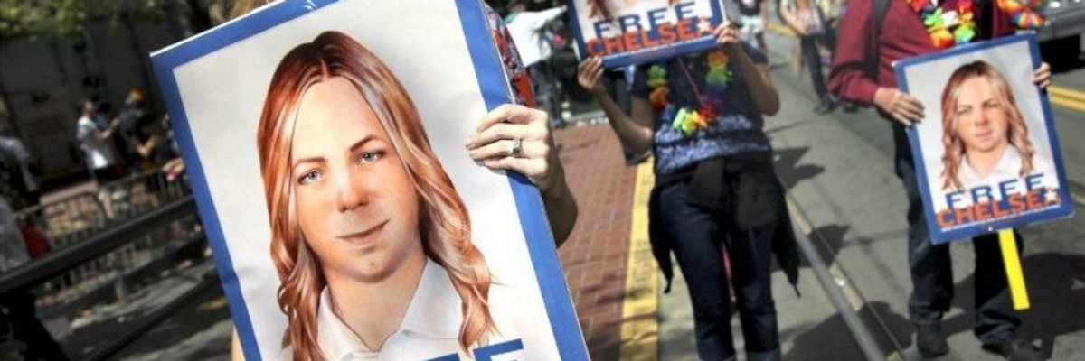 Supporters 'Ecstatic' After Obama Commutes Chelsea Manning's Sentence