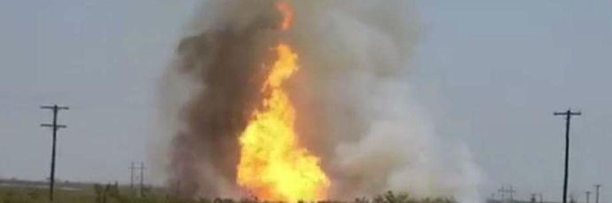 Reminder of 'How Often Fracking Pipelines Blow Up': 7 Hospitalized After Series of Explosions in Texas