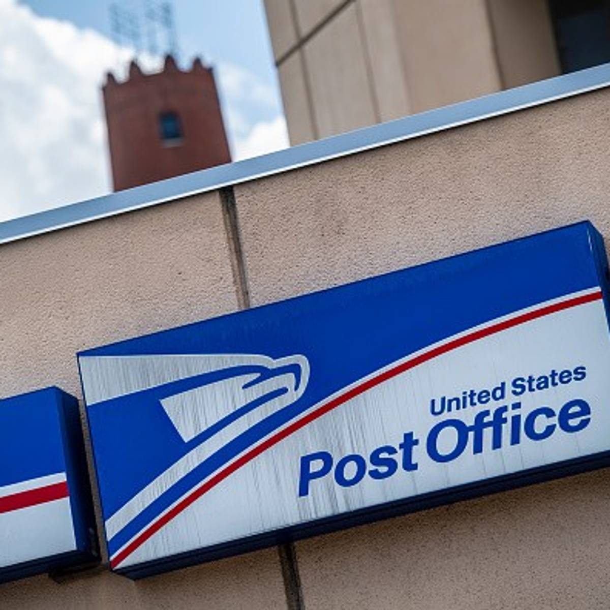 Warning of Partisan Takeover, Senate Democrat Demands Freeze on Trump Postal Board Nominees