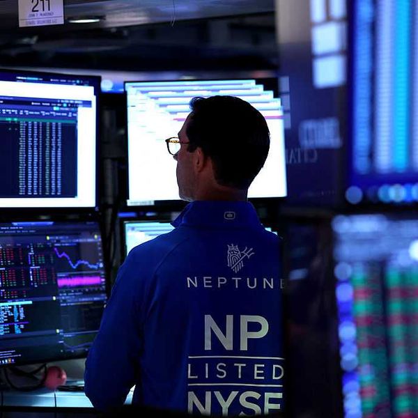 'Business Continues to Be Severely Depressed': New Reports Paint Dark Picture of Trump Economy