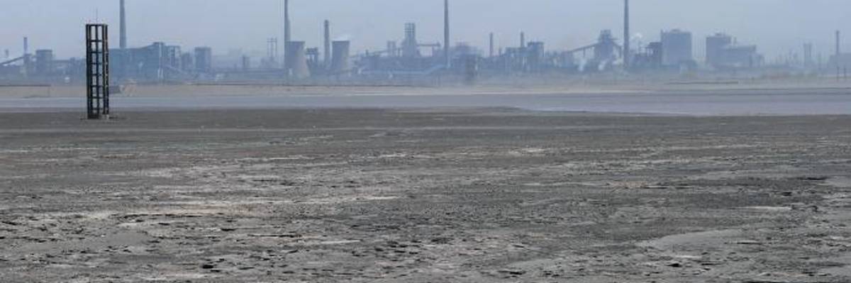 Amid China Trade Tensions, Pentagon Eyes Toxic Rare Earths Development in US