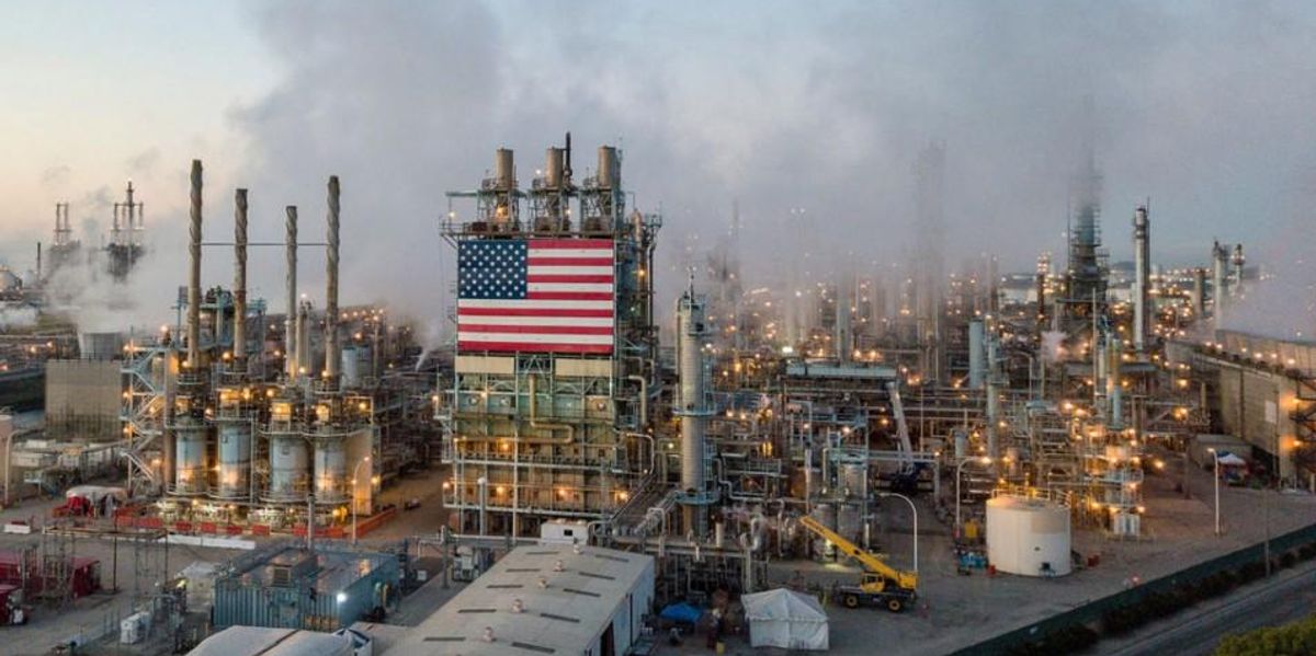 https://www.commondreams.org/media-library/a-view-of-the-marathon-petroleum-corp-s-los-angeles-refinery-in-carson-california-on-april-25-2020-the-price-for-crude-oil-p.jpg?id=32260024&width=1200&height=600&coordinates=0%2C11%2C0%2C12