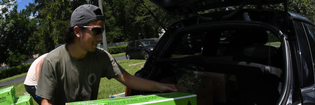 'Illegal and Immoral': Experts Say 'Self-Promoting' Trump Letter in Covid-19 Food Aid Boxes Clear Hatch Act Violation