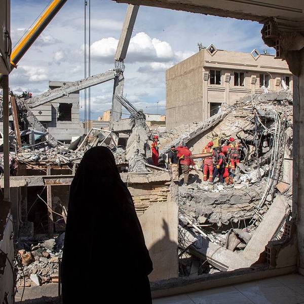 With Everyone Looking for Iran War Off-Ramp, Experts Offer 'Exit Plan'