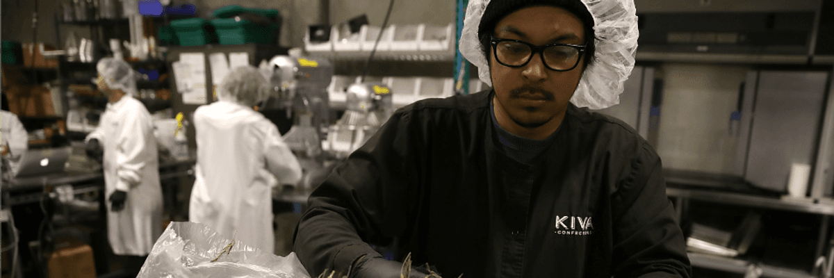 'Taking Sledgehammer' to Failed US Drug War, Oregon Votes to Decriminalize Narcotics as Five States Legalize Marijuana