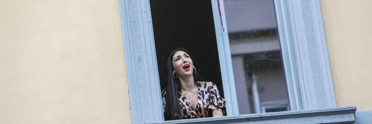 'A Kind of Triumph of Spirit': Locked Down Italians Singing From Balconies Inspire Hope Across World