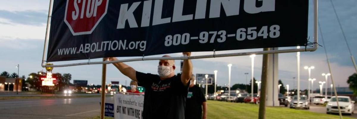 In Another Dead-of-Night Ruling, US Supreme Court's Right-Wing Majority Approves Execution of Man With Dementia