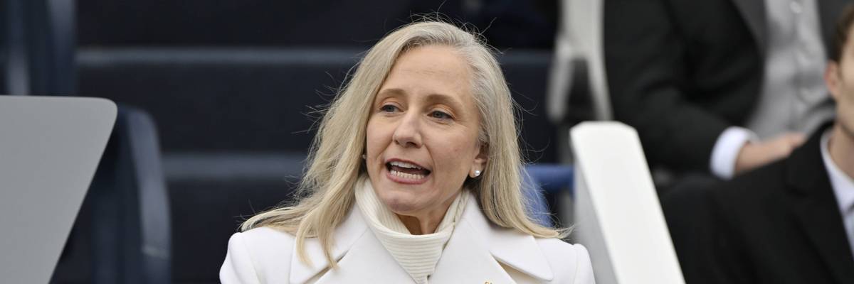 Abigail Spanberger inaugurated