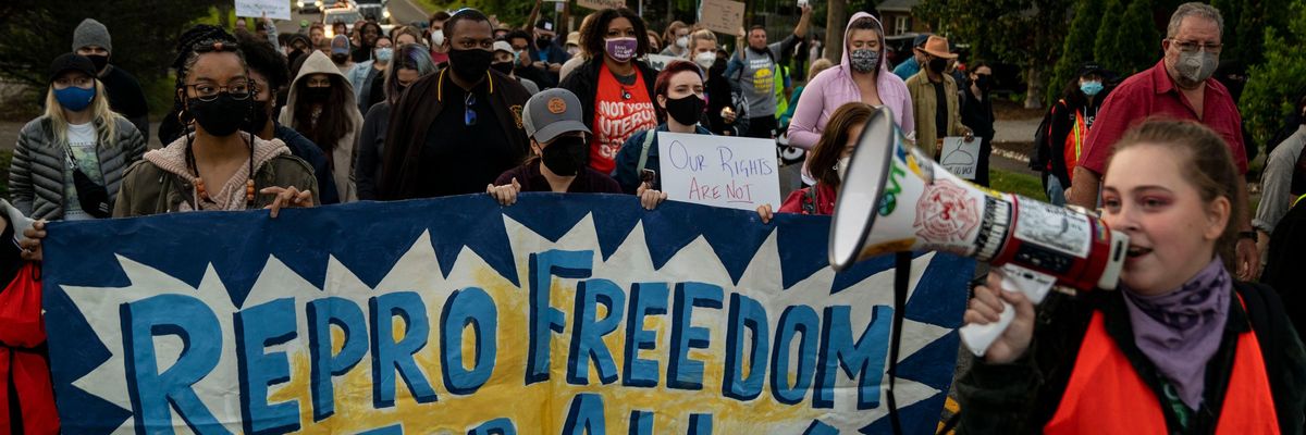Abortion march at Samuel Alito's house
