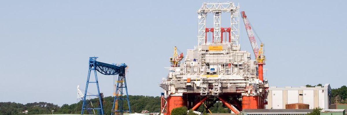 'Biggest Pile of Money on the Planet' To Dump Fossil Fuels Holdings