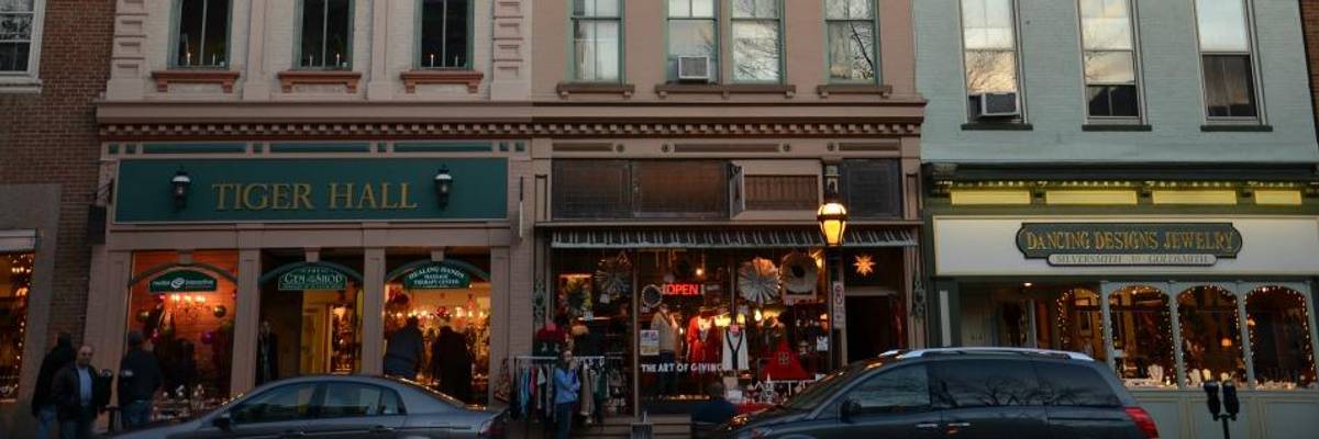 Further Debunking GOP Claims, Small Businesses Say Tax Bill Won't Bring Benefits to Workers