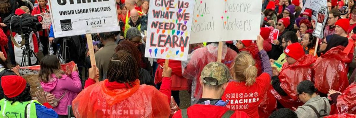 'Not Going to Happen' Says Chicago Teacher After Mayor Lightfoot Urges Educators to End Strike While Contract Negotiations Continue