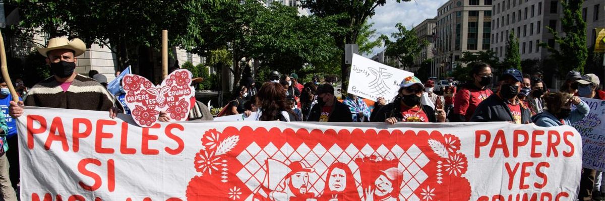 Demanding 'Papers Not Crumbs,' Undocumented Immigrants Risk Arrest Outside Biden White House