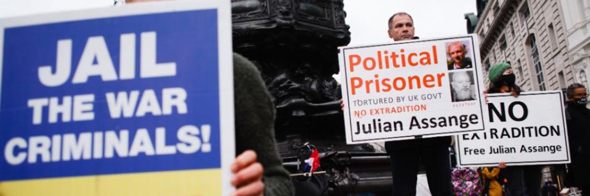 US, UK Governments Should Free Julian Assange