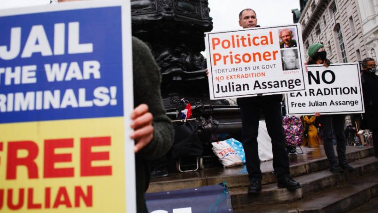 US, UK Governments Should Free Julian Assange