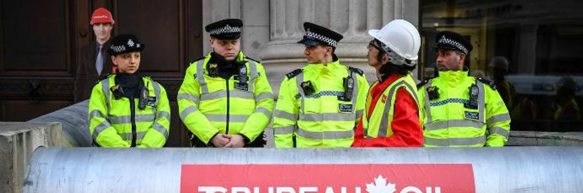 'Dumbest Policy in the World': Report Details How Canada's Massive Fossil Fuel Subsidies Undermine Climate Action