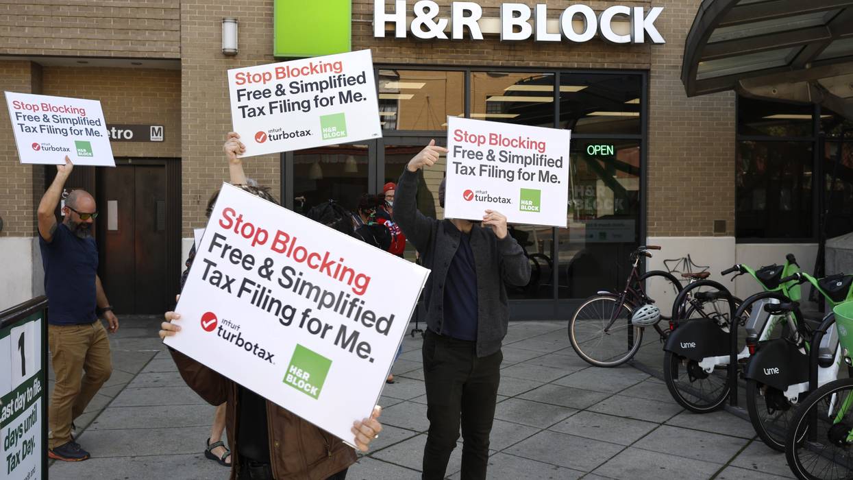 Advocates gather in Washington, D.C. to call out tax prep companies for blocking simplified filing