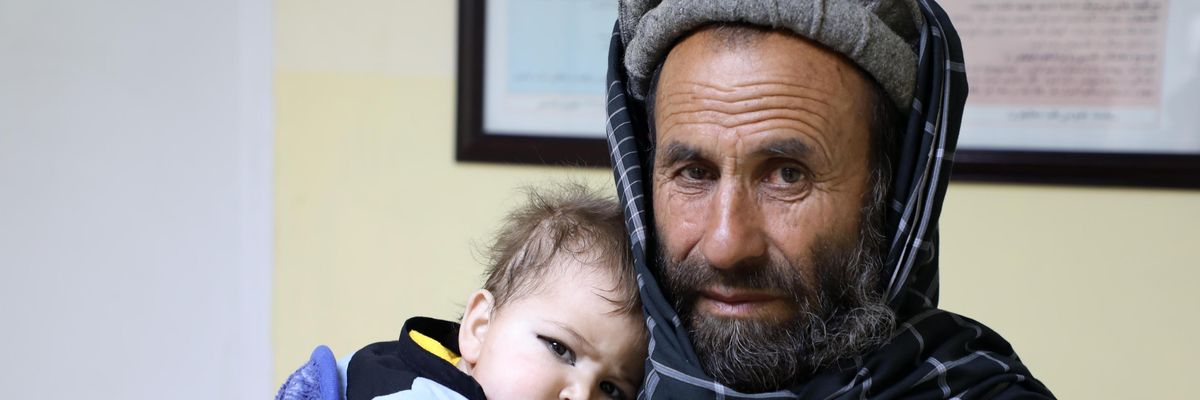 Afghan families face crisis as health system collapses