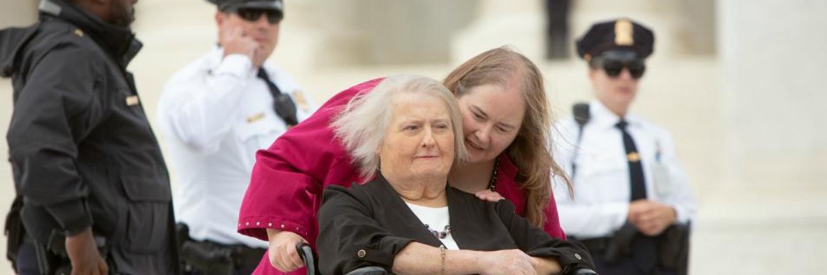 'A Hero and a Trailblazer': Aimee Stephens, Plaintiff in Historic Trans Rights Supreme Court Case, Dies at 59