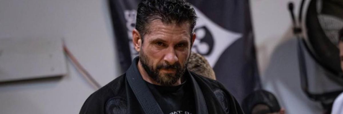 Alan Shebaro teaching jiu-jitsu