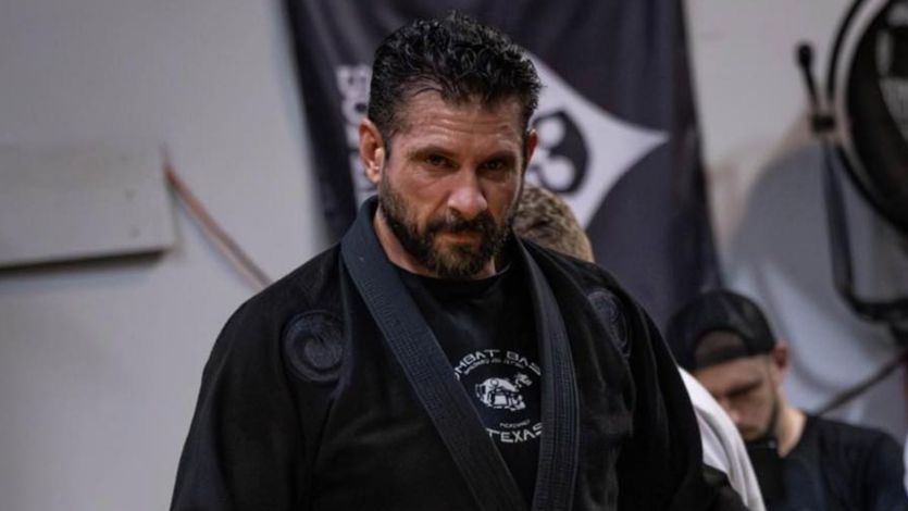 Alan Shebaro teaching jiu-jitsu